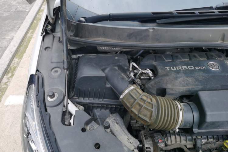 Used Buick GL8 2021 ES Landtrek 653T Smart Luxury Model Engine Bay Right