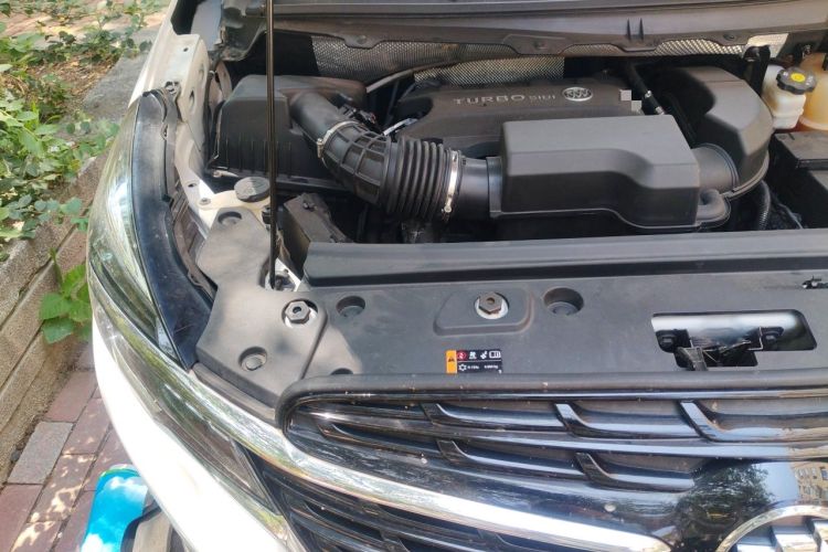 Used Buick GL8 2021 Land Cruiser Executive Class 652T Comfort Model Engine Bay Right