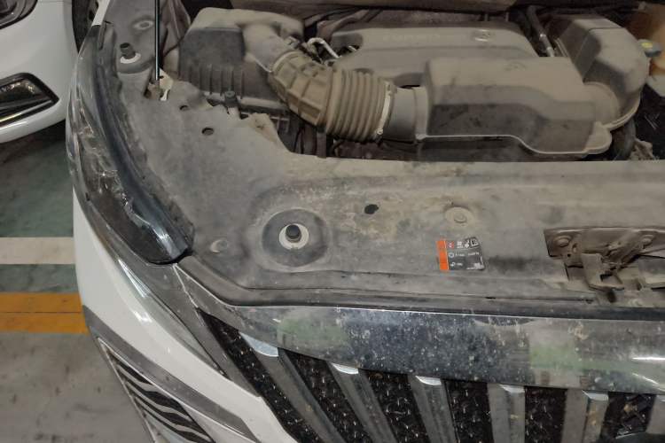 Used Buick GL8 2021 ES Landtrek 653T Comfort Edition Engine Bay Right