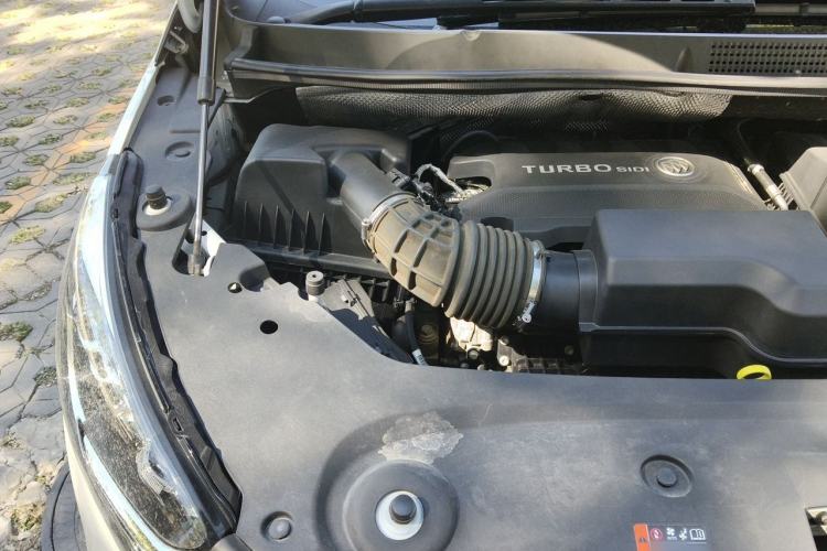 Used Buick GL8  Engine Bay Right