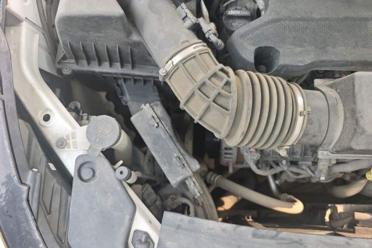 Used Buick GL8 2021 Land Cruiser Executive Class 652T Comfort Model Engine Bay Right