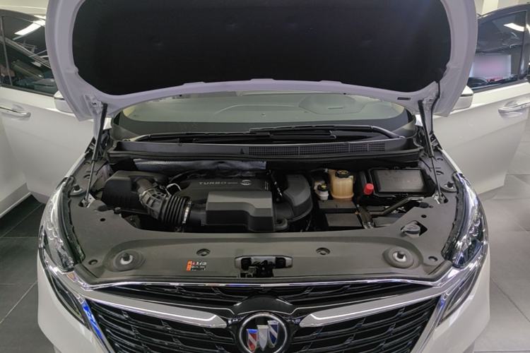 Used Buick GL8 2021 ES Landtrek 653T Luxury Model Engine Bay