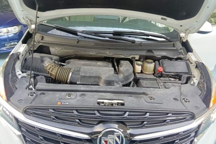 Used Buick GL8 2021 Land Cruiser Executive Class 652T Luxury Model Engine Bay