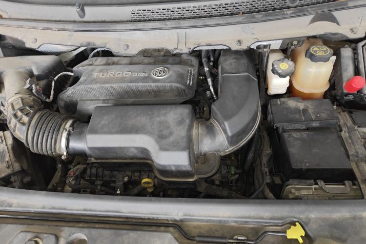 Used Buick GL8 2021 Land Cruiser Executive Class 652T Comfort Model Engine Bay