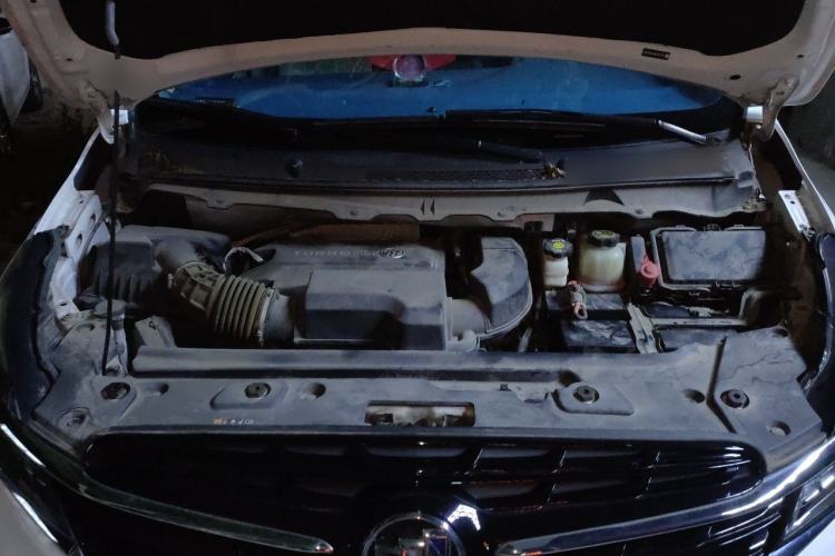 Used Buick GL8 2021 Land Cruiser Executive Class 652T Comfort Model Engine Bay