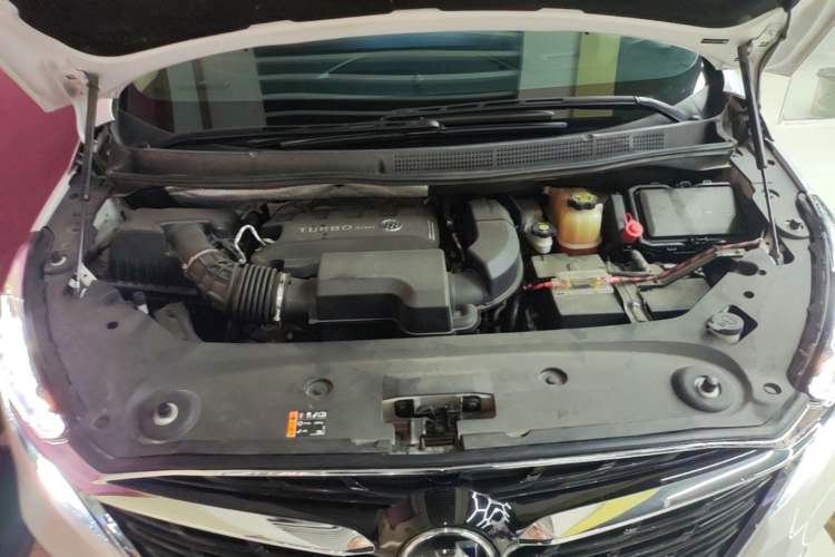 Used Buick GL8 2021 ES Land Cruiser 653T Luxury Edition Engine Bay
