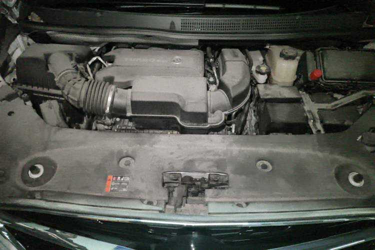 Used Buick GL8 2021 ES Land Cruiser 653T Luxury Edition Engine Bay