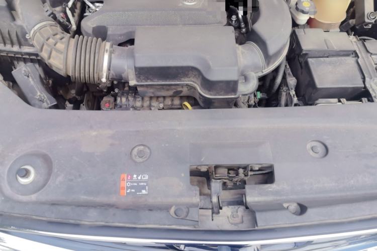 Used Buick GL8 2021 ES Land Cruiser 653T Smart Flagship Model Engine Bay