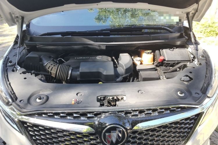 Used Buick GL8  Engine Bay