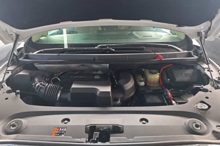 Used Buick GL8 2021 ES Land Cruiser 653T Luxury Edition Engine Bay