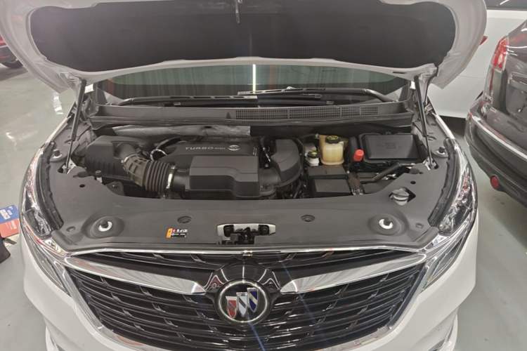 Used Buick GL8 2021 ES Land Cruiser 653T Flagship Model Engine Bay