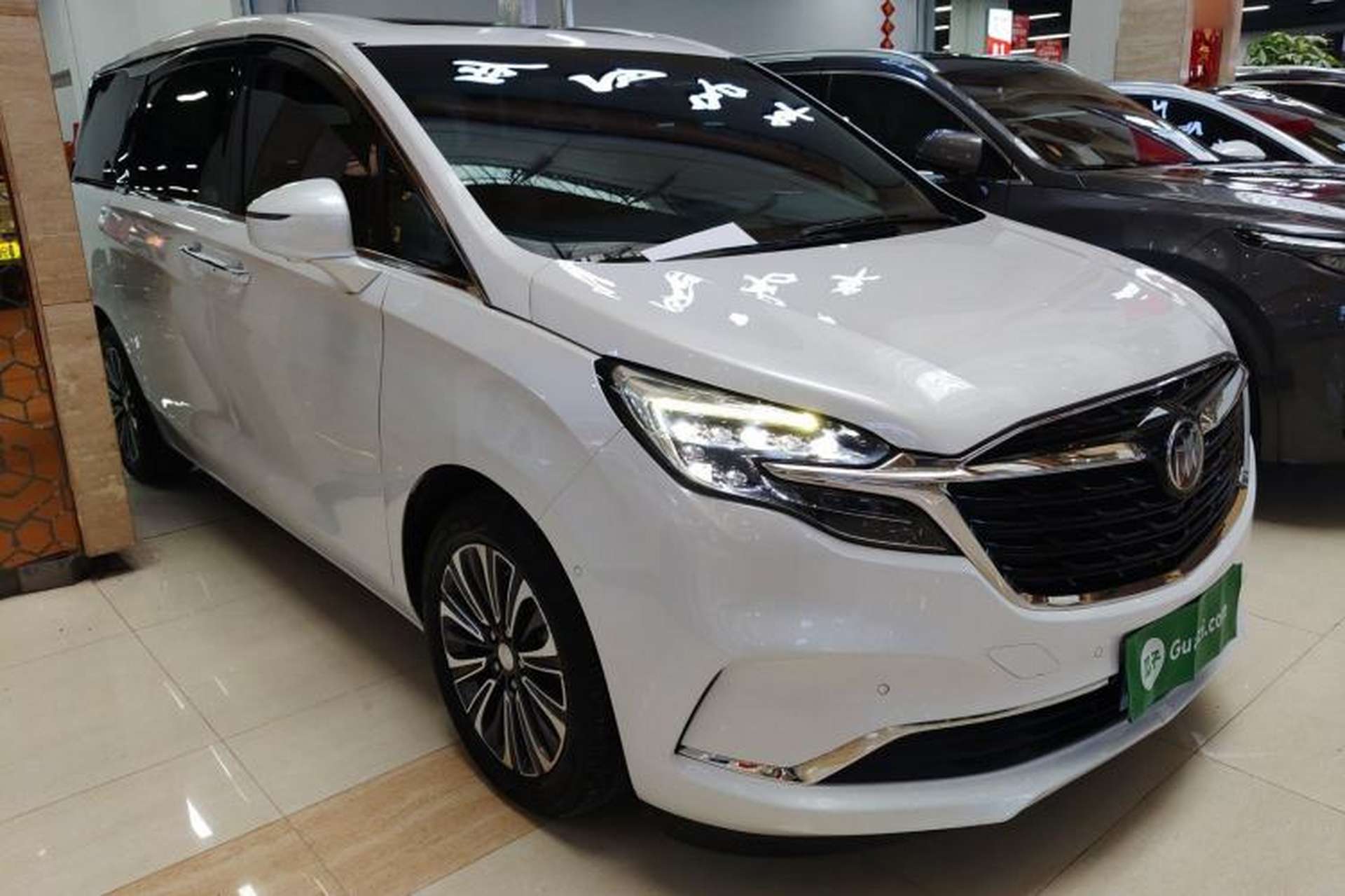 Used Buick GL8 2021 ES Landtrek 653T Luxury Model Exterior 1