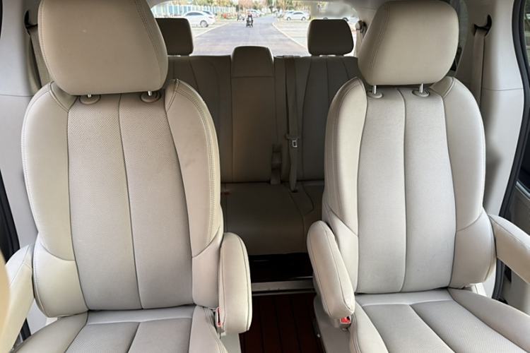 Used Buick GL8 2021 Land Cruiser Executive Class 652T Comfort Model Exterior 13