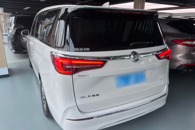 Used Buick GL8 2021 ES Landtrek 653T Comfort Edition Exterior 2