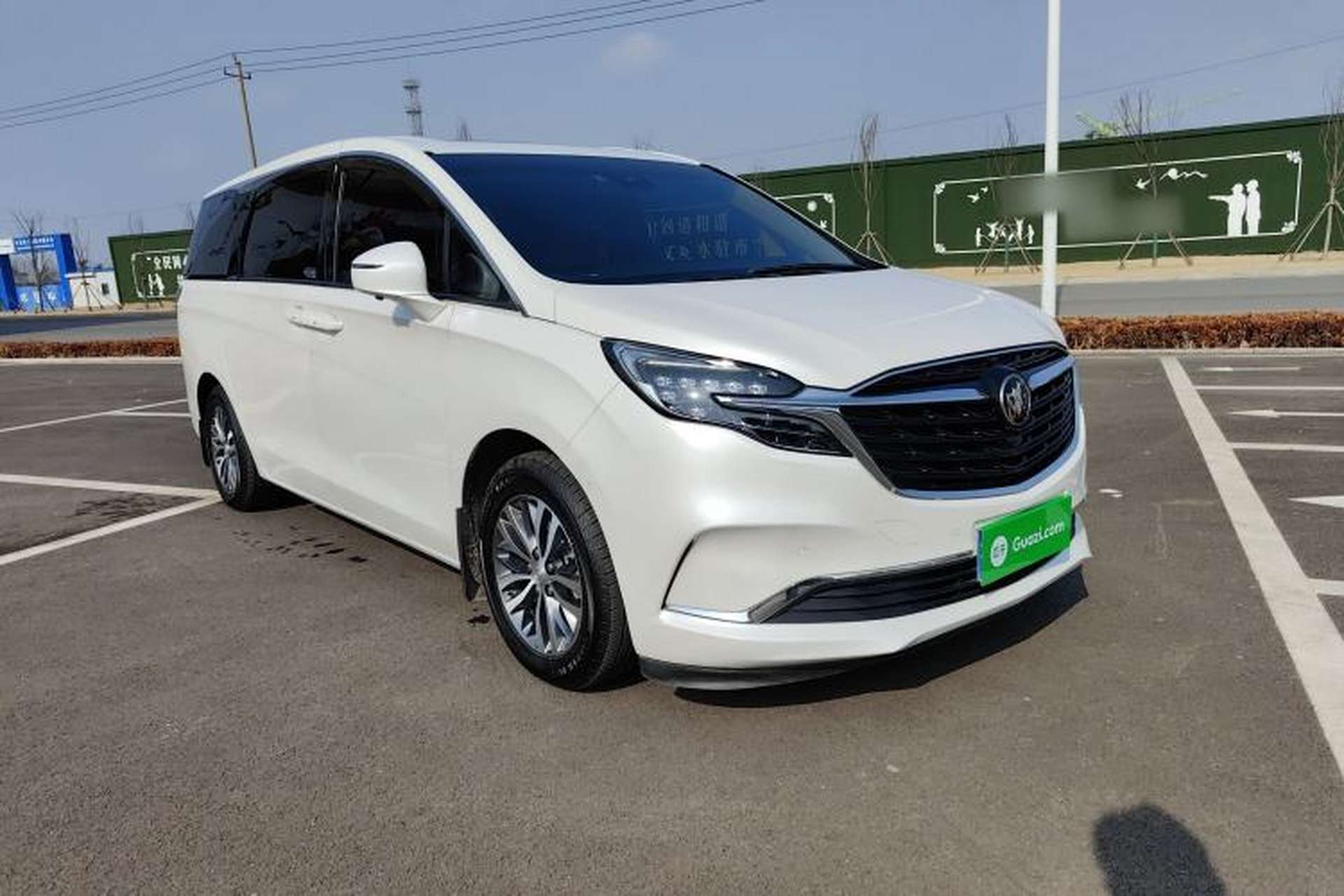 Used Buick GL8 2021 ES Land Cruiser 653T Luxury Edition Exterior 2