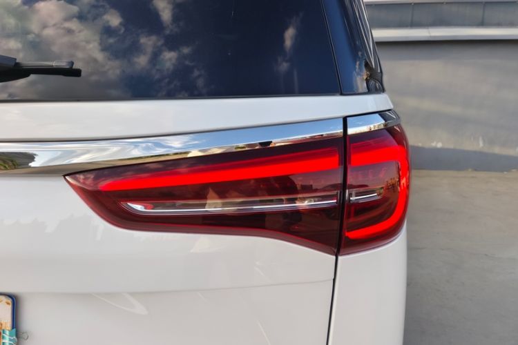 Used Buick GL8 2021 ES Land Cruiser 653T Luxury Edition Exterior 2