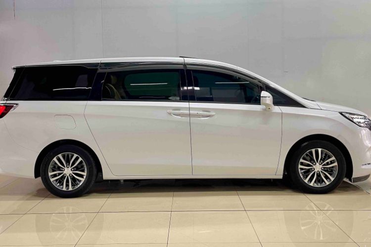 Used Buick GL8 2021 ES Land Cruiser 653T Luxury Edition Exterior 2