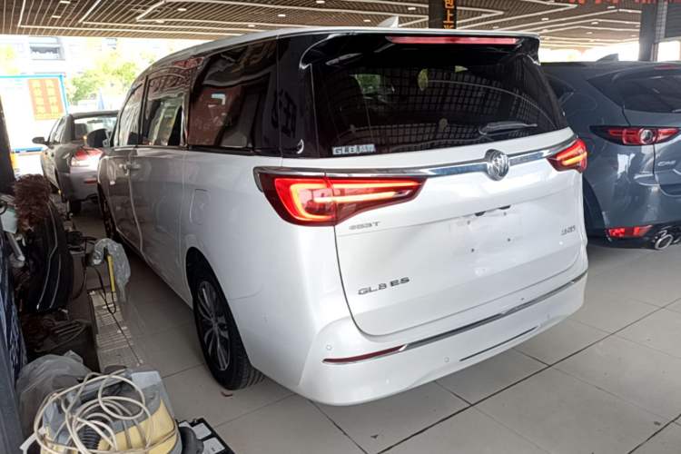 Used Buick GL8 2021 ES Land Cruiser 653T Luxury Edition Exterior 2