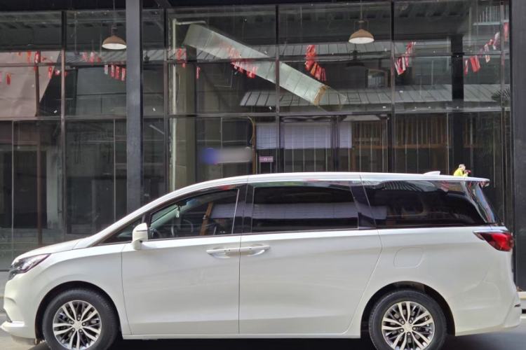 Used Buick GL8 2021 ES Landtrek 653T Comfort Edition Exterior 3