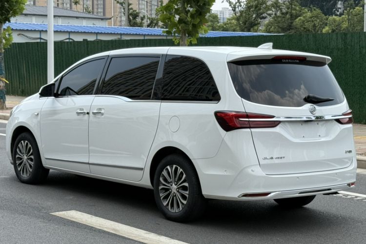 Used Buick GL8 2021 Land Cruiser Executive 652T Premium Model Exterior 3