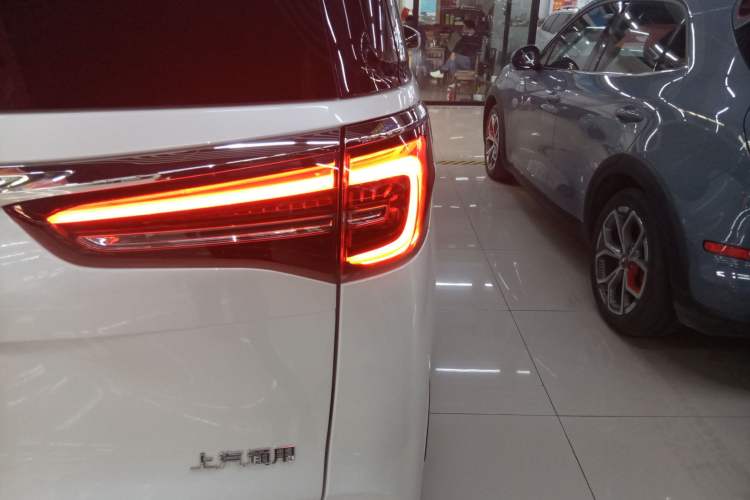 Used Buick GL8 2021 ES Landtrek 653T Comfort Edition Exterior 3
