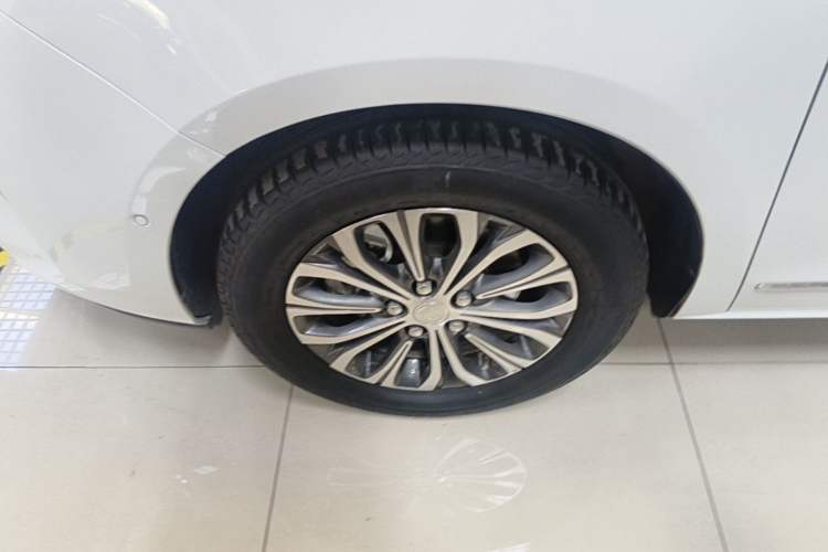 Used Buick GL8 2021 Land Cruiser Executive Class 652T Smart Luxury Model Exterior 4