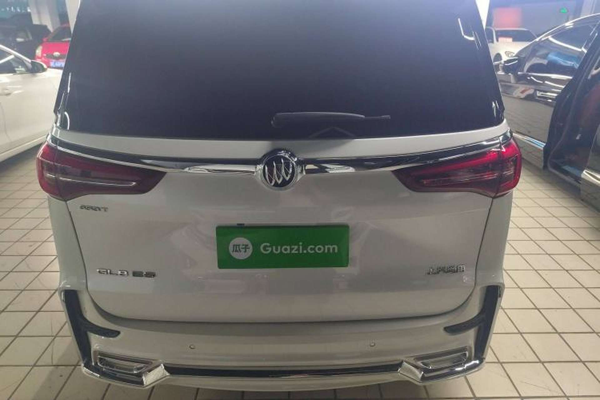 Used Buick GL8 2021 ES Landtrek 653T Comfort Edition Exterior 4