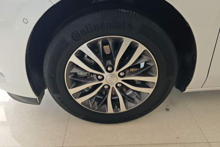 Used Buick GL8 2021 ES Land Cruiser 653T Luxury Edition Exterior 4