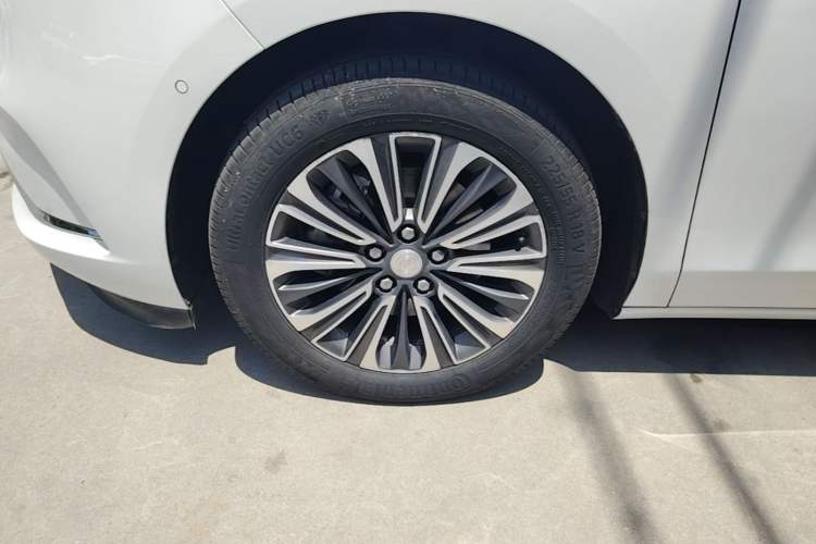Used Buick GL8 2021 ES Landtrek 653T Smart Luxury Model Exterior 4