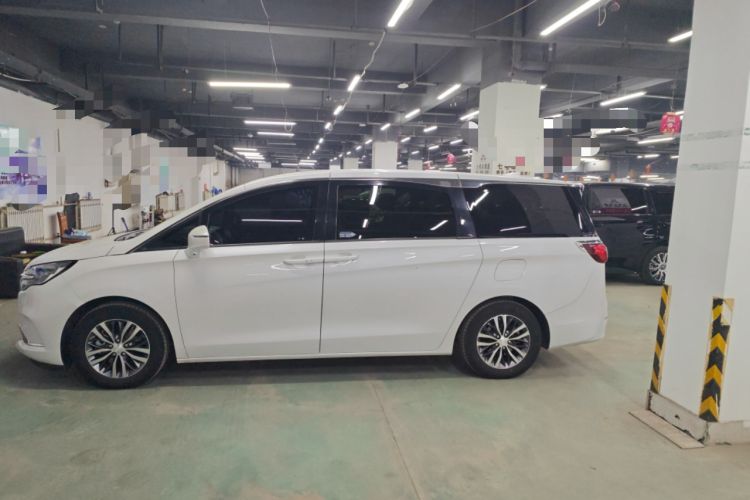 Used Buick GL8 2021 ES Landtrek 653T Comfort Edition Exterior 4