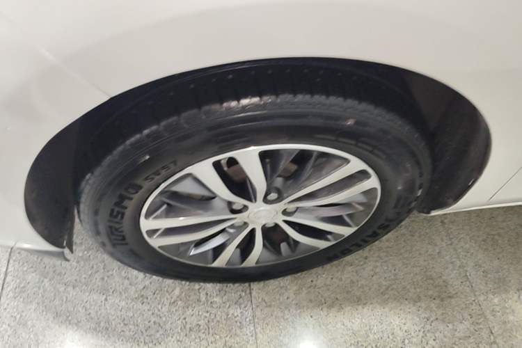 Used Buick GL8 2021 ES Land Cruiser 653T Luxury Edition Exterior 4