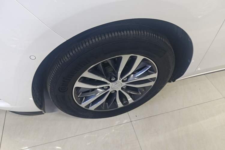 Used Buick GL8 2021 ES Land Cruiser 653T Luxury Edition Exterior 4