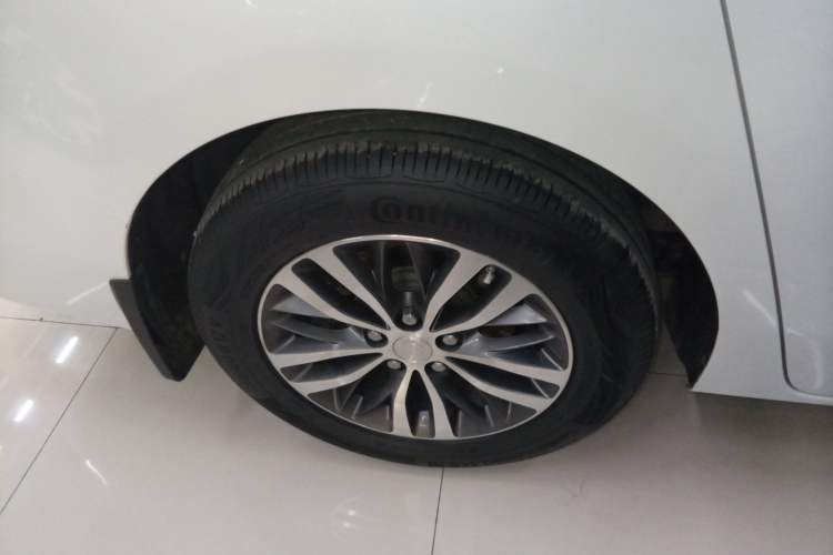 Used Buick GL8 2021 ES Landtrek 653T Comfort Edition Exterior 5