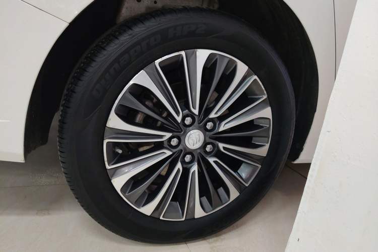 Used Buick GL8 2021 ES Landtrek 653T Luxury Model Exterior 5