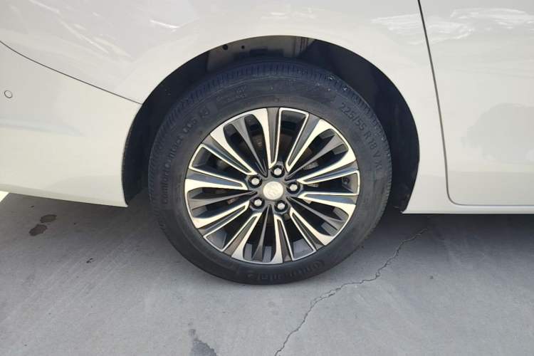 Used Buick GL8 2021 ES Landtrek 653T Smart Luxury Model Exterior 5