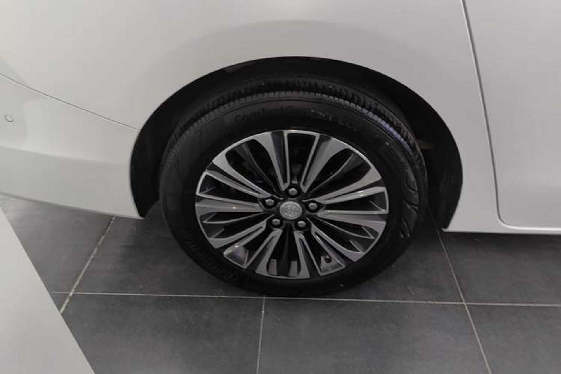 Used Buick GL8 2021 ES Landtrek 653T Luxury Model Exterior 5