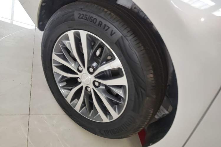 Used Buick GL8 2021 ES Land Cruiser 653T Luxury Edition Exterior 5