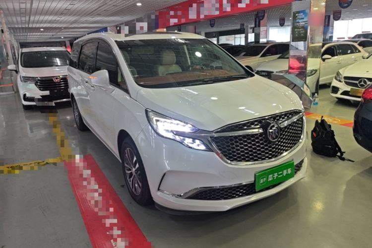Used Buick GL8 2021 ES Landtrek 653T Comfort Edition Front Right 45 Deg