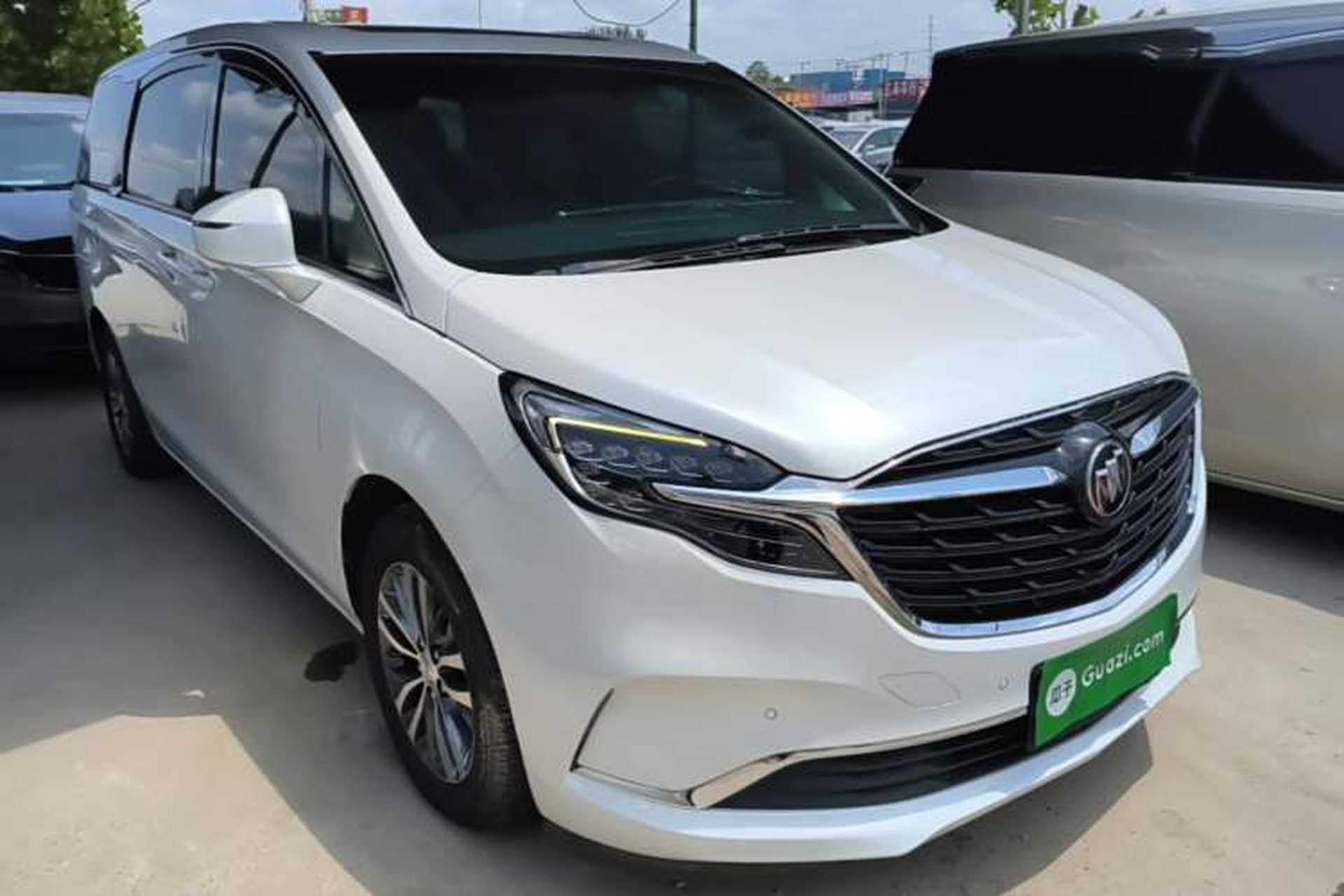 Used Buick GL8 2021 ES Land Cruiser 653T Luxury Edition Front Right 45 Deg