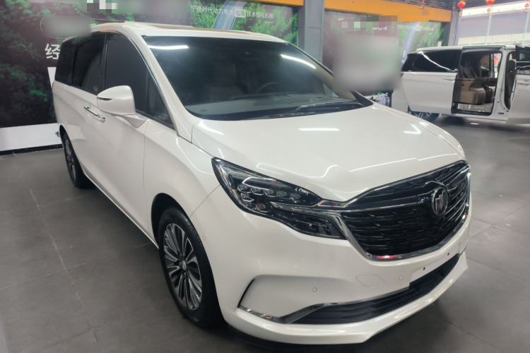 Used Buick GL8 2021 ES Landtrek 653T Luxury Model Front Right 45 Deg