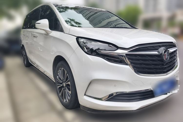 Used Buick GL8 2021 ES Landtrek 653T Luxury Model Front Right 45 Deg