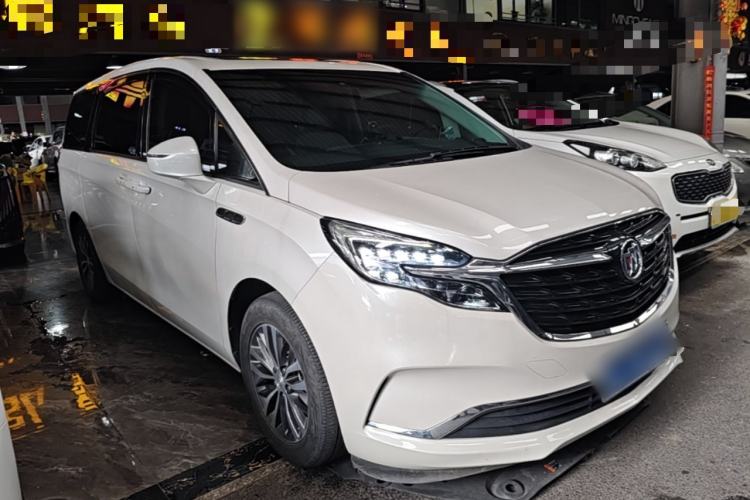 Used Buick GL8 2021 ES Landtrek 653T Comfort Edition Front Right 45 Deg