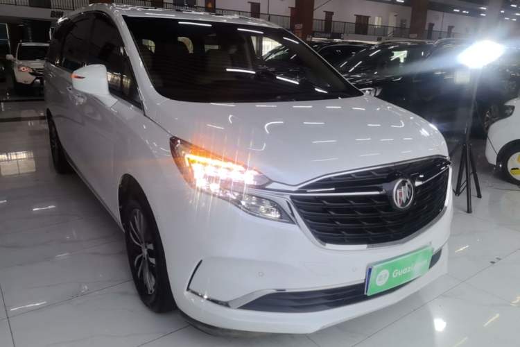 Used Buick GL8 2021 ES Land Cruiser 653T Luxury Edition Front Right 45 Deg