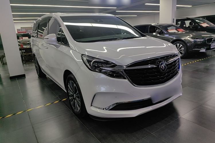 Used Buick GL8 2021 ES Landtrek 653T Luxury Model Front Right 45 Deg