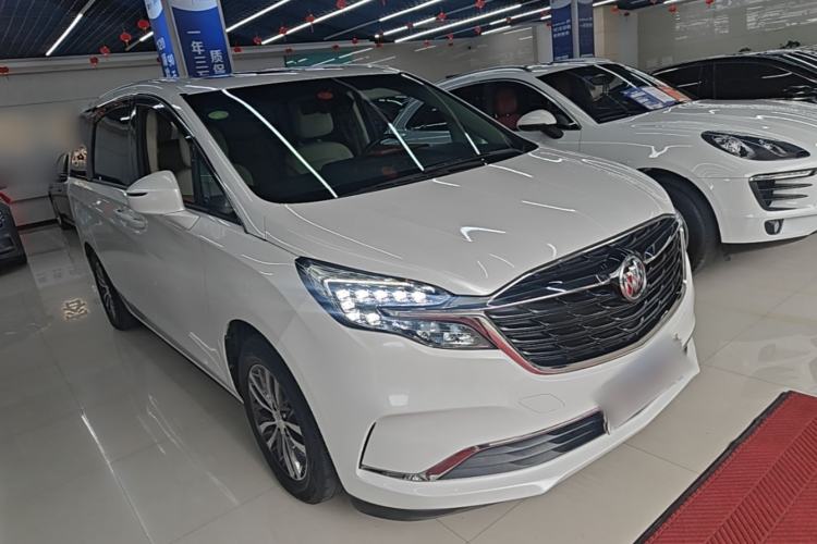 Used Buick GL8 2021 ES Landtrek 653T Comfort Edition Front Right 45 Deg