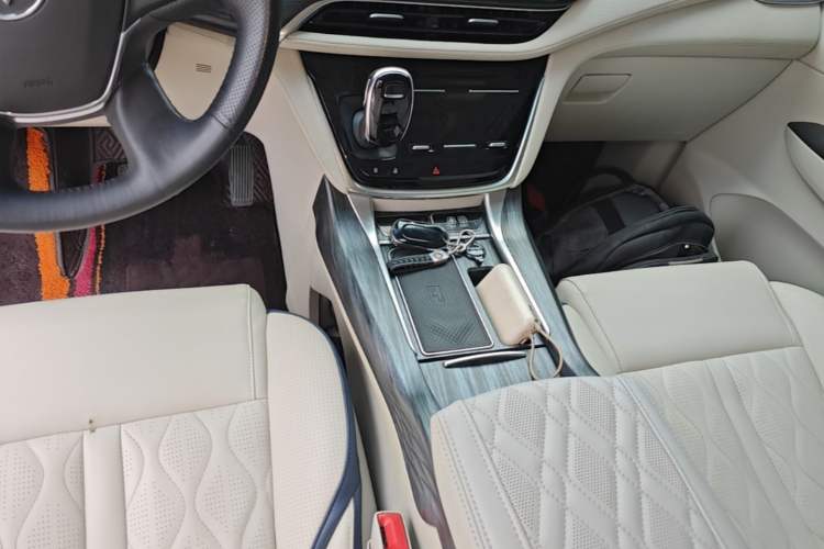 Used Buick GL8 2021 ES Landtrek 653T Comfort Edition Gear Lever