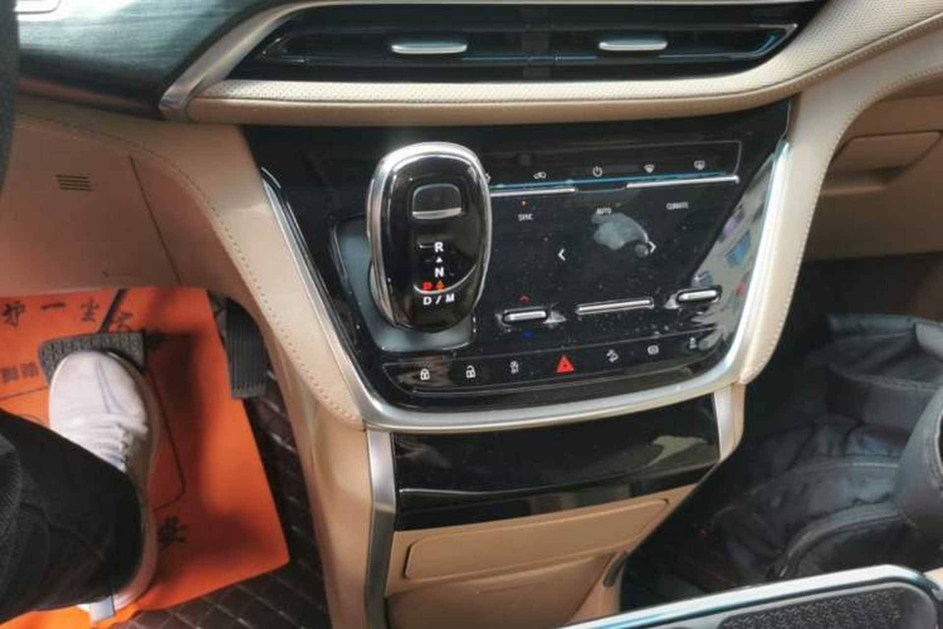 Used Buick GL8 2021 ES Land Cruiser 653T Luxury Edition Gear Lever