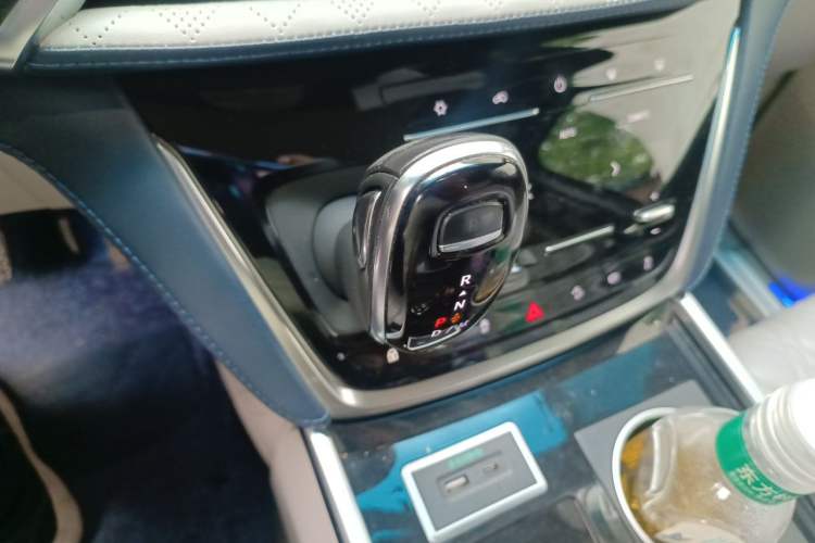 Used Buick GL8 2021 ES Landtrek 653T Comfort Edition Gear Lever