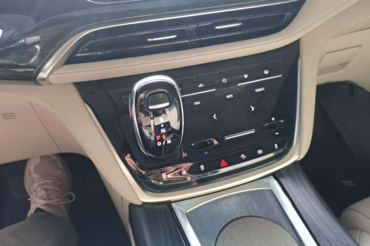 Used Buick GL8 2021 ES Landtrek 653T Comfort Edition Gear Lever