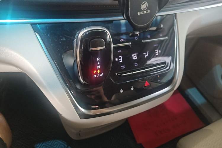 Used Buick GL8 2021 Land Cruiser Executive Class 652T Comfort Model Gear Lever